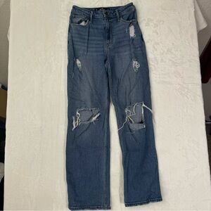 Hollister Women’s Blue Distressed Ultra High Rise Dad Jean Size 26‎ x 31